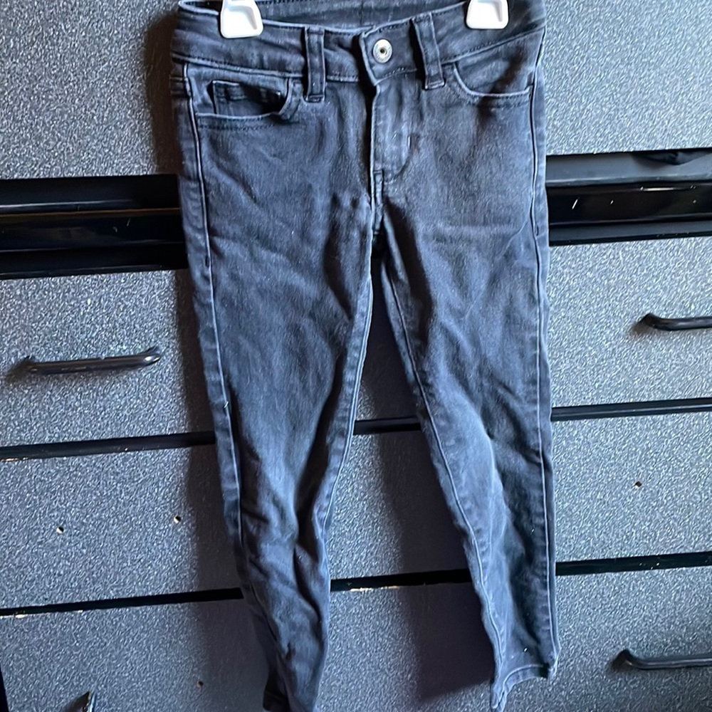 Size 5s jeans *PLEASE BUNDLE! 30% off & Lower shipping w/4+ items